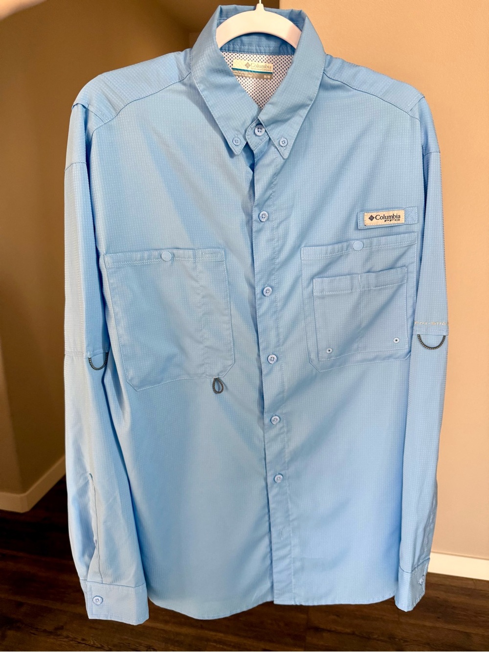 Columbia Men’s Light Blue Button-Down Performance Shirt